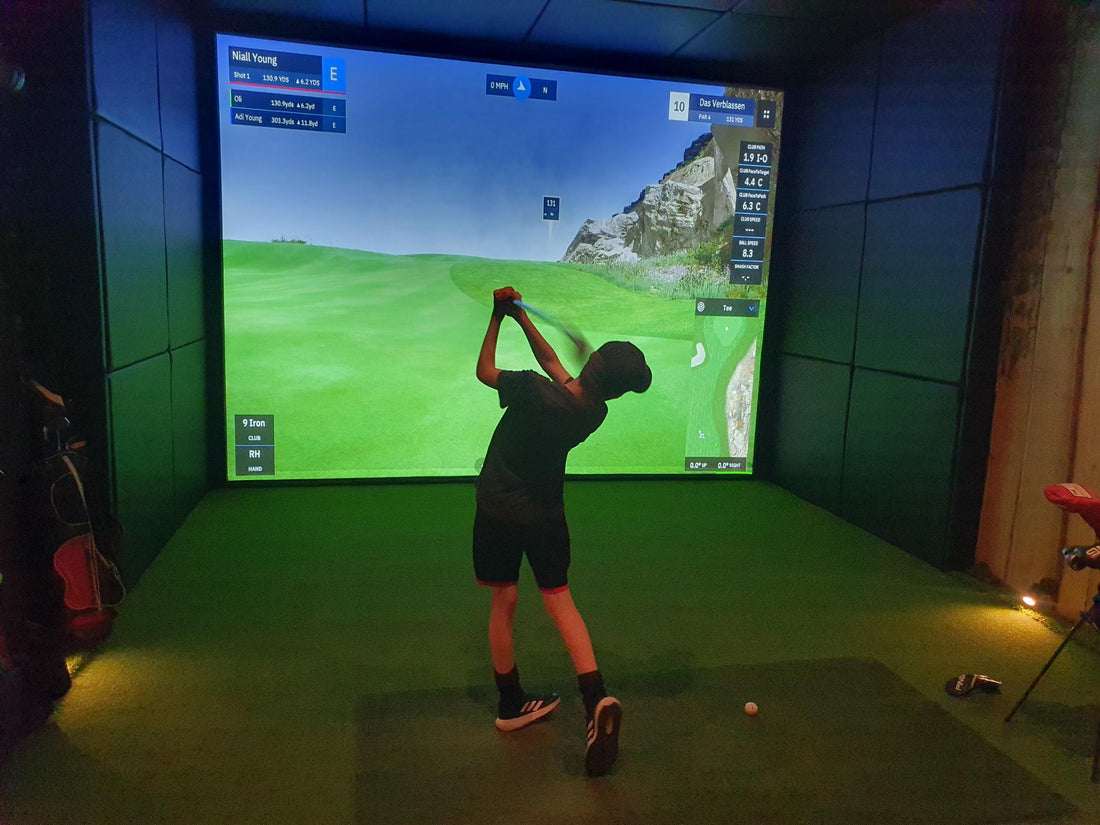 Golf Lessons in Nottingham: Indoors at Outtabounds