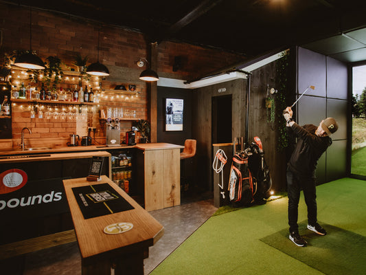 Indoor golf vs Outdoor golf: 7 Reasons why you should make the switch